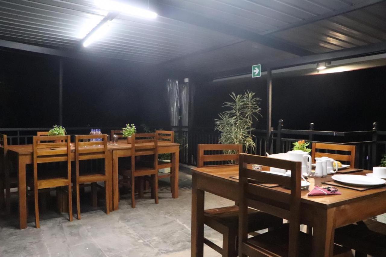 Ryan Residence & Restaurant Negombo Extérieur photo
